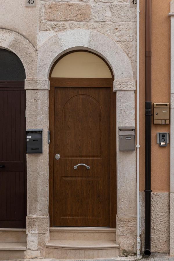 Peter & Dove'S House Bed and Breakfast Mola di Bari Eksteriør billede